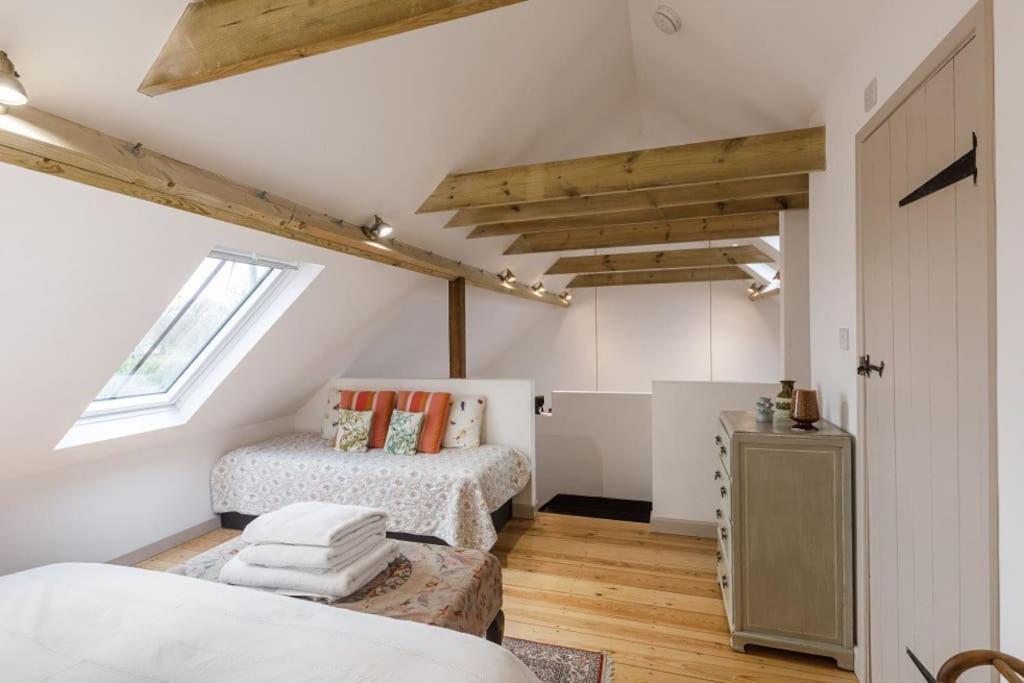 Stylish Cottage In The Pewsey Vale Марлборо Экстерьер фото